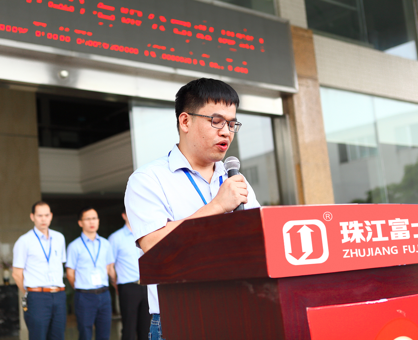 IMG_6352-2.jpg IMG_6352-2.jpg